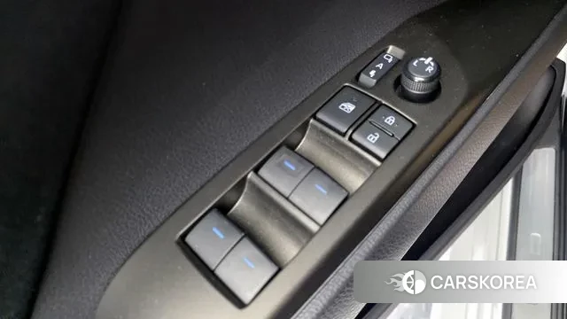 Toyota Camry (XV70) 2023 Белый из Кореи, фото 5