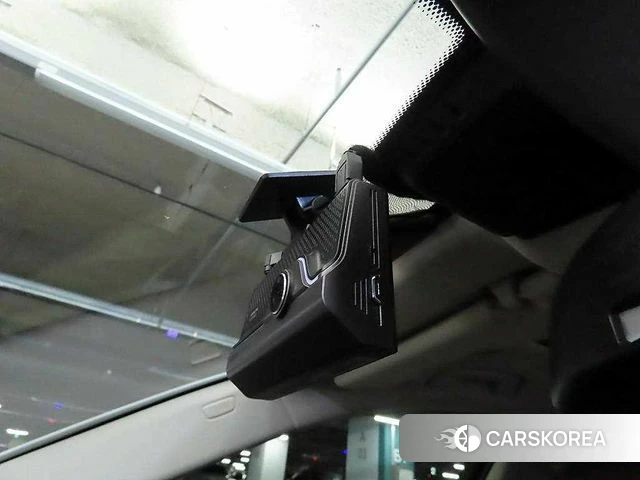 BMW 5 Series (G30) 2018 Серебряный из Кореи, фото 5