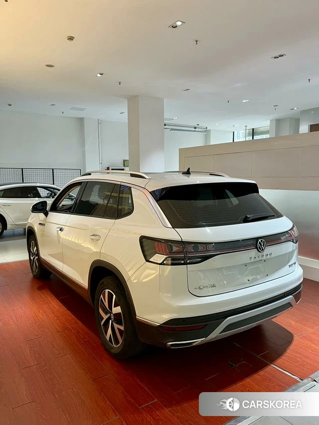 Volkswagen Tanyue 2023 Белый из Китая, фото 5