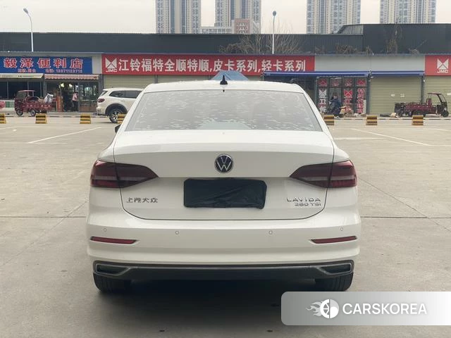 Volkswagen Lavida 2022 Белый из Китая, фото 5