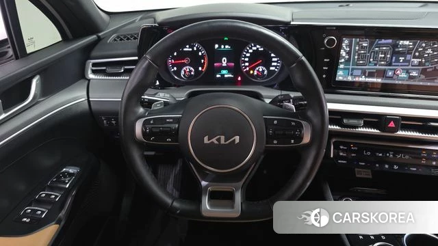 Kia K5 3rd generation 2023 Белый из Кореи, фото 5