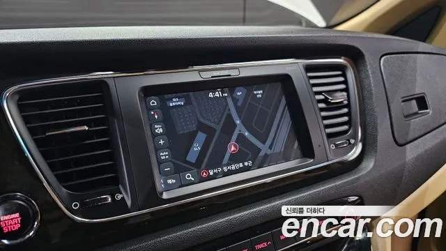 Kia The New Carnival 2019 Белый из Кореи, фото 5