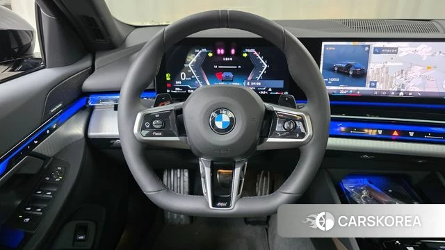 BMW 5 Series (G60) 2025 Черный из Кореи, фото 5
