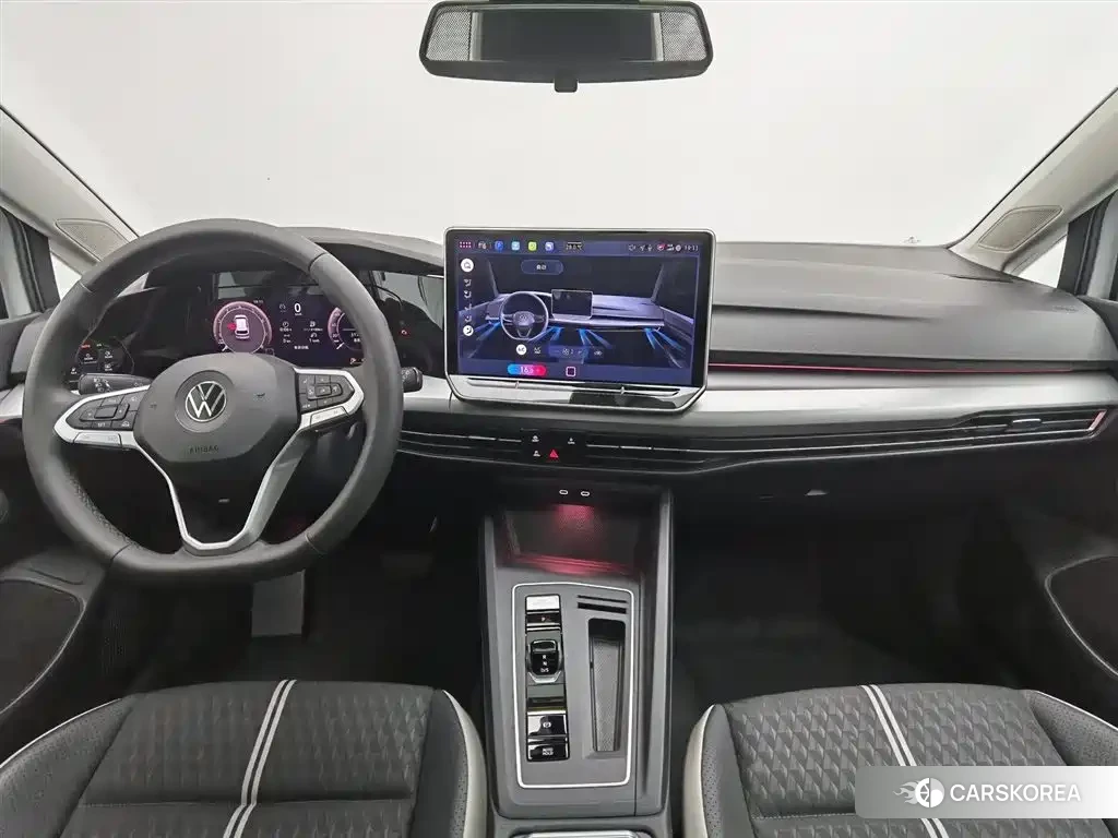 Volkswagen Golf 2025 Белый из Китая, фото 5