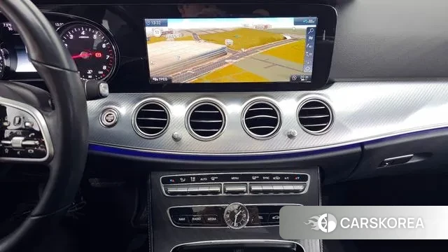 Mercedes-Benz E-Class W213 2019 Белый из Кореи, фото 5