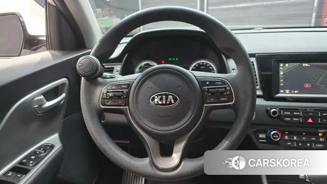 Kia Niro 2018 Белый из Кореи, фото 5