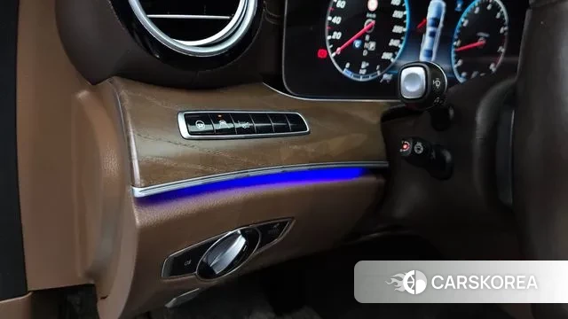 Mercedes-Benz E-Class W213 2020 Белый из Кореи, фото 5