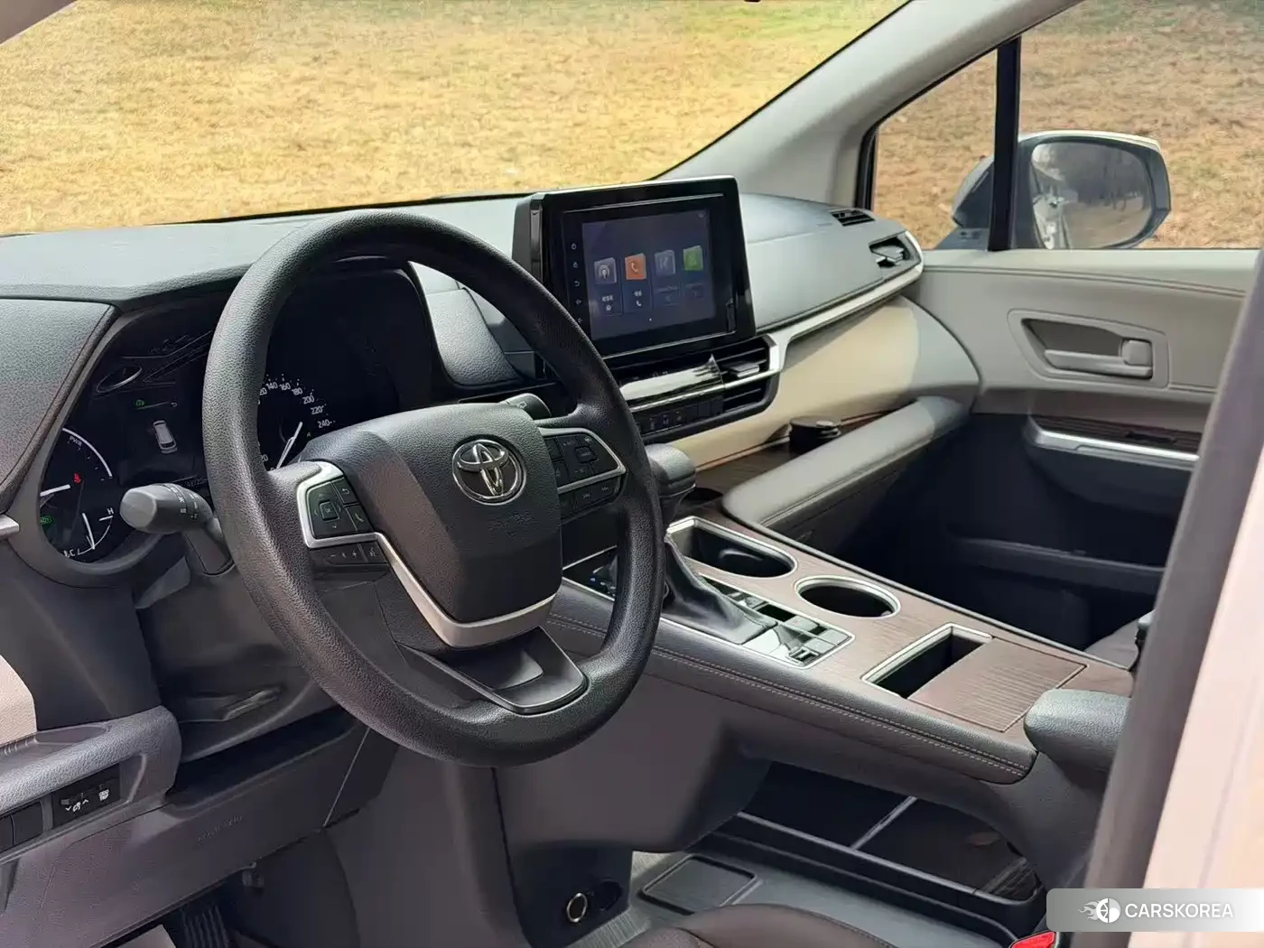 Toyota Sienna 2023 Champagne/brown из Китая, фото 5