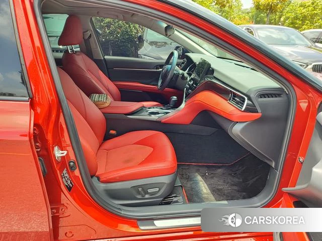 Toyota Camry 2022 Красный из Китая, фото 5