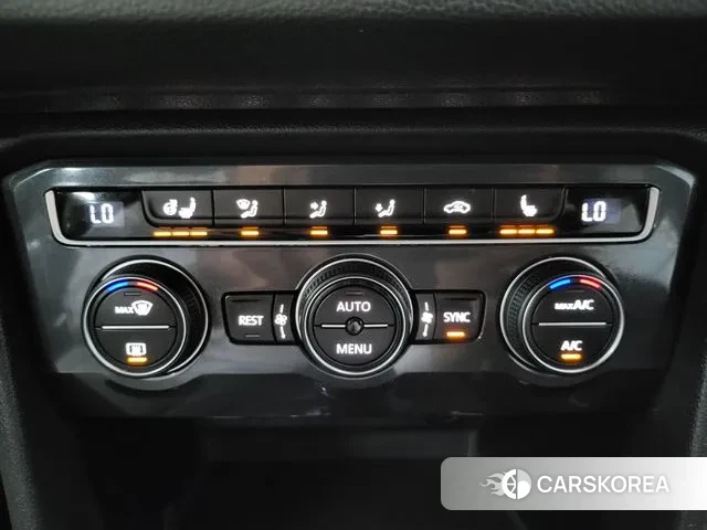 Volkswagen Tiguan Allspace 2020 Белый из Кореи, фото 5