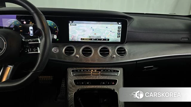 Mercedes-Benz E-Class W213 2022 Белый из Кореи, фото 5