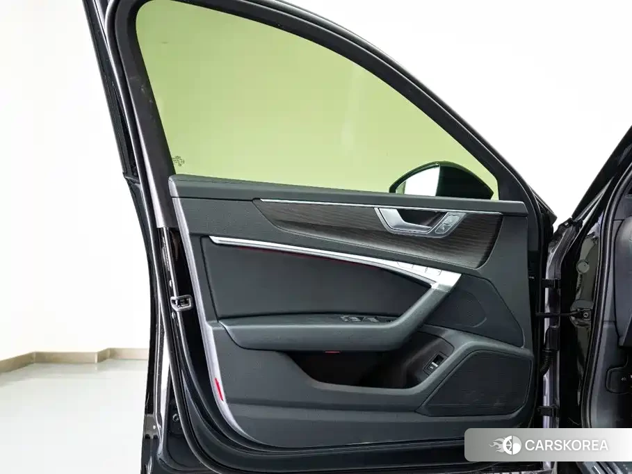 Audi A6L 2026 Черный из Китая, фото 5