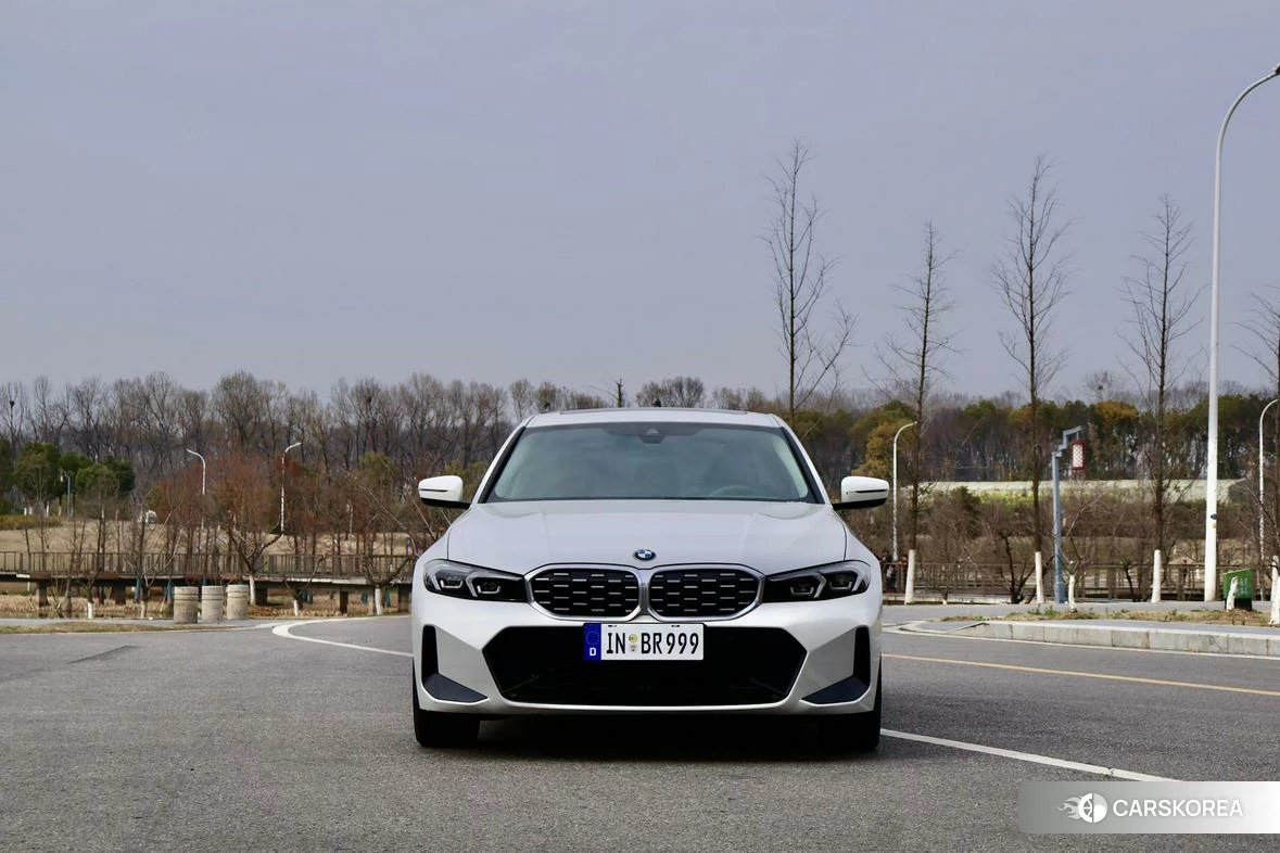 BMW 3 series 2022 Белый из Китая, фото 5