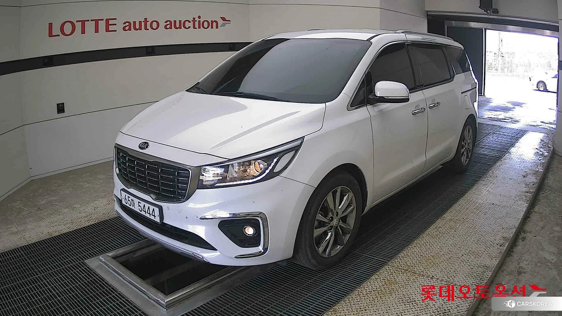 Kia Carnival 2019 Белый из Кореи, фото 5