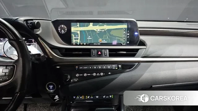 Lexus ES300h 7th generation 2018 Серебристо-серый из Кореи, фото 5