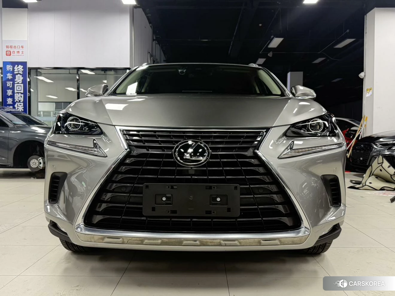 Lexus NX 2019 Серебристо-серый из Китая, фото 5