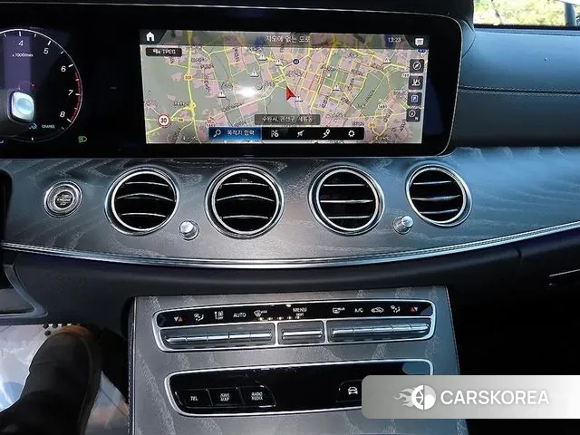 Mercedes-Benz E-Class W213 2023 Белый из Кореи, фото 5