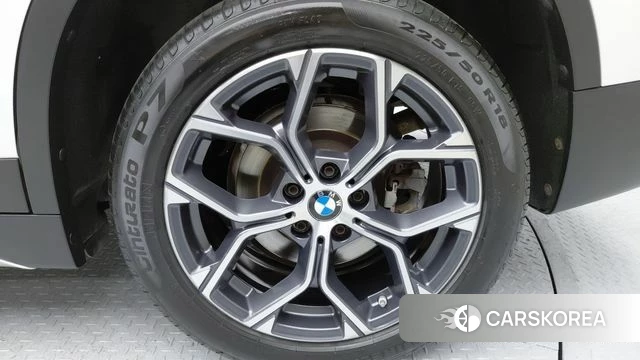 BMW X1 (F48) 2021 Белый из Кореи, фото 5