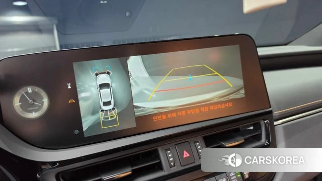 Lexus ES300h 7th generation 2026 Белый из Кореи, фото 5