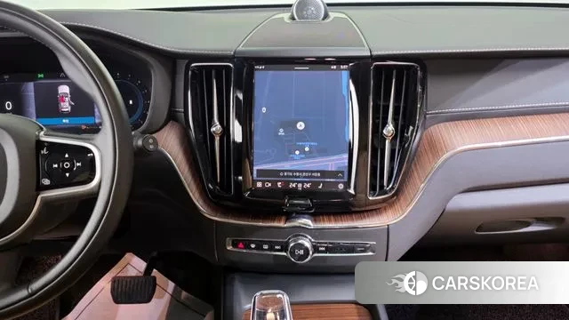 Volvo XC60 second Generation 2021 Черный из Кореи, фото 5