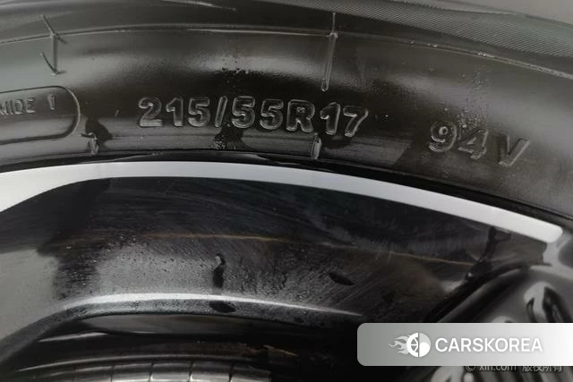 Geely Galaxy Galaxy L6 2024 Белый из Китая, фото 5