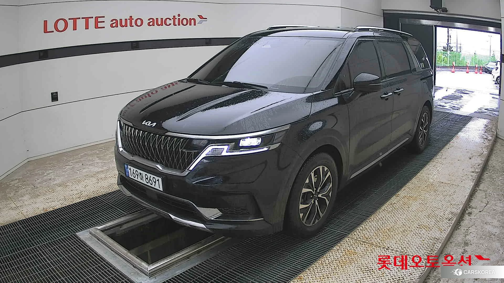 Kia Carnival 2023 Aurora Black Pearl из Кореи, фото 5