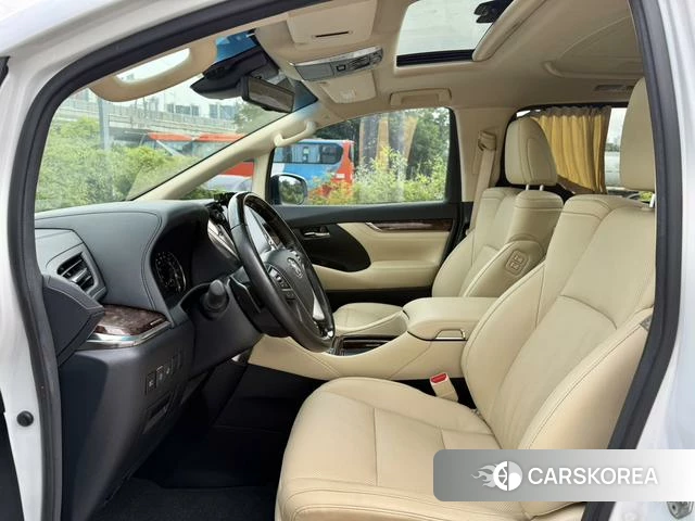 Toyota Elfa 2022 Белый из Китая, фото 5