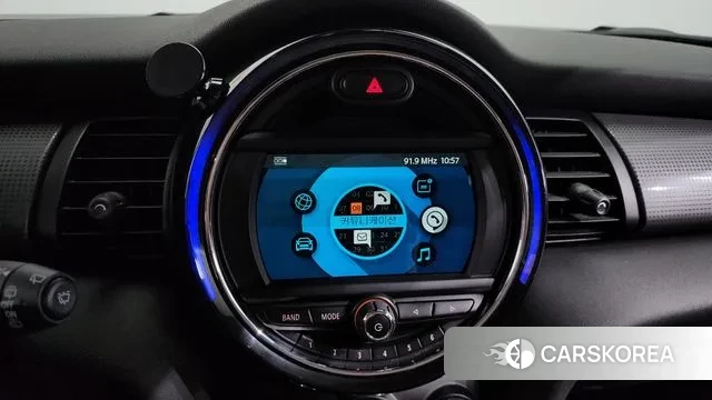 Mini Cooper 2018 Серебряный из Кореи, фото 5