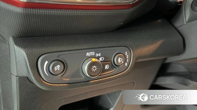 Chevrolet (GM Daewoo) Trailblazer 2021 Белый из Кореи, фото 5
