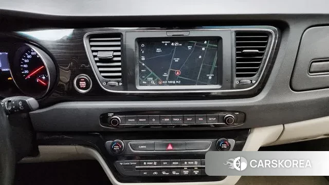 Kia The New Carnival 2018 Белый из Кореи, фото 5