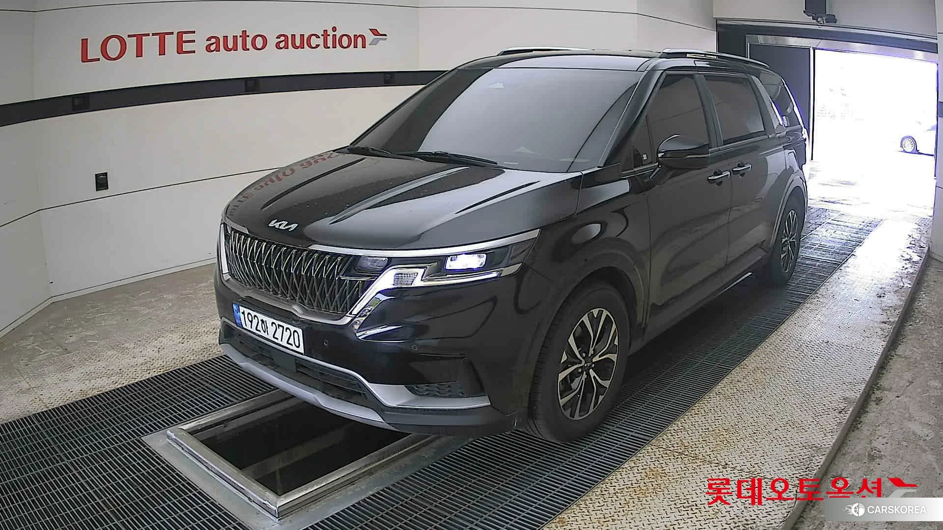 Kia Carnival 2023 Aurora Black Pearl из Кореи, фото 5