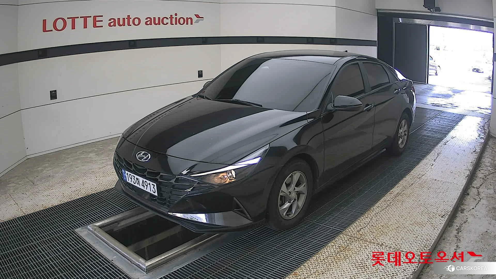 Hyundai Avante 2023 Phantom Black Pearl из Кореи, фото 5