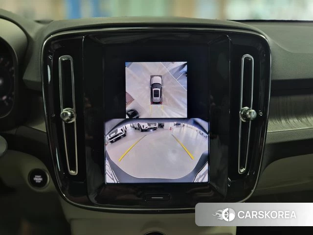 Volvo XC40 2026 Серый из Кореи, фото 5