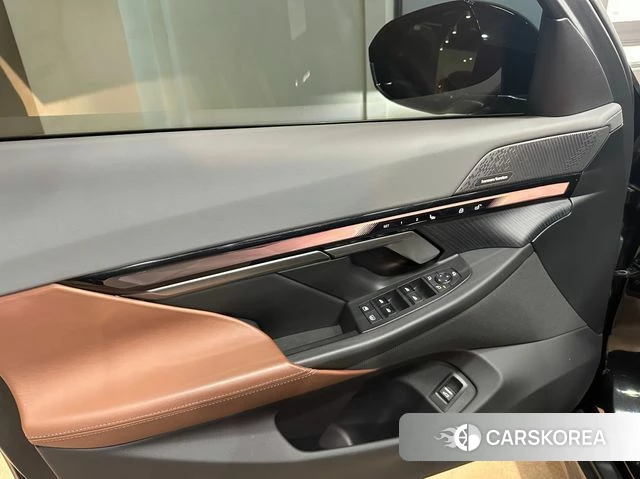 BMW 5 Series (G60) 2024 Черный из Кореи, фото 5
