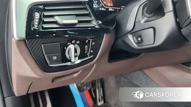 BMW 6 Series GT (G32) 2020 Белый из Кореи, фото 5