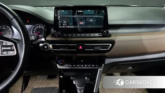 Kia Seltos 2022 Белый из Кореи, фото 5