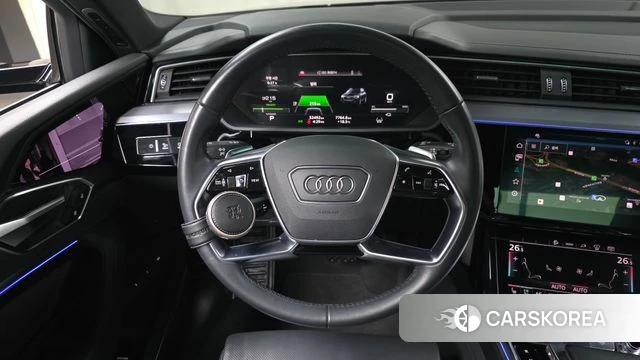 Audi e-Tron 2021 Черный из Кореи, фото 5