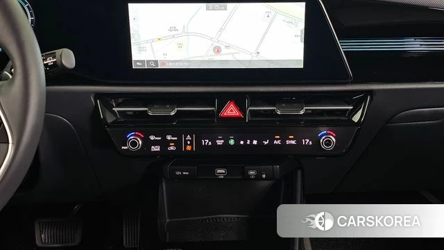 Kia Di Ol Nu Niro 2023 Белый из Кореи, фото 5
