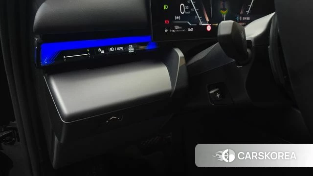 BMW 5 Series (G60) 2025 Черный из Кореи, фото 5