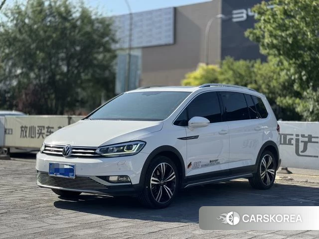 Volkswagen Touran L 2021 Белый из Китая, фото 5