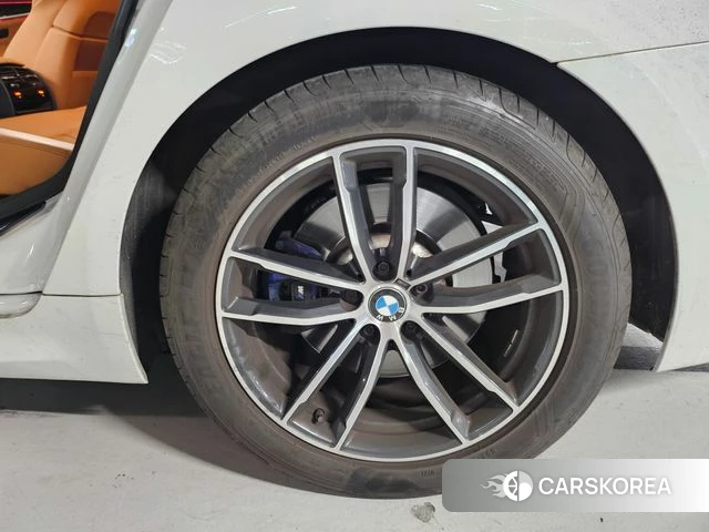 BMW 5 Series (G30) 2021 Белый из Кореи, фото 5