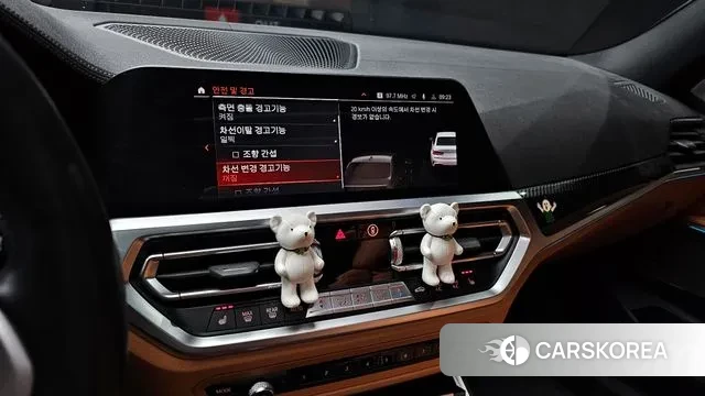 BMW 3 Series (G20) 2022 Белый из Кореи, фото 5