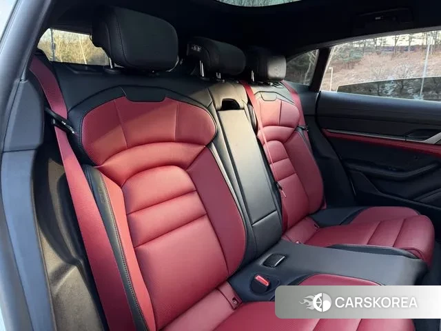 Porsche Taycan 2025 Белый из Кореи, фото 5