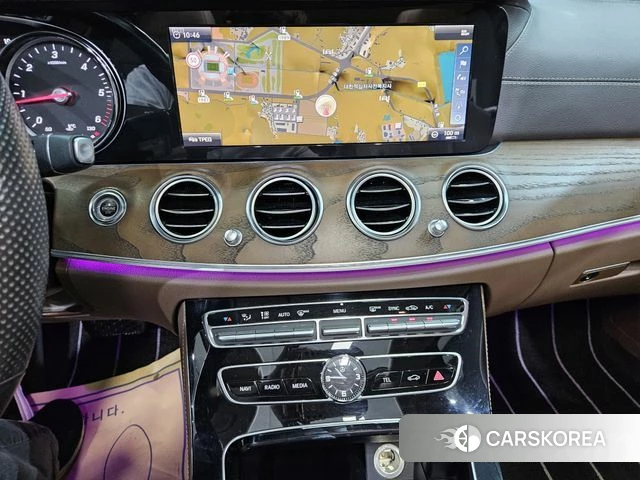 Mercedes-Benz E-Class W213 2018 Белый из Кореи, фото 5