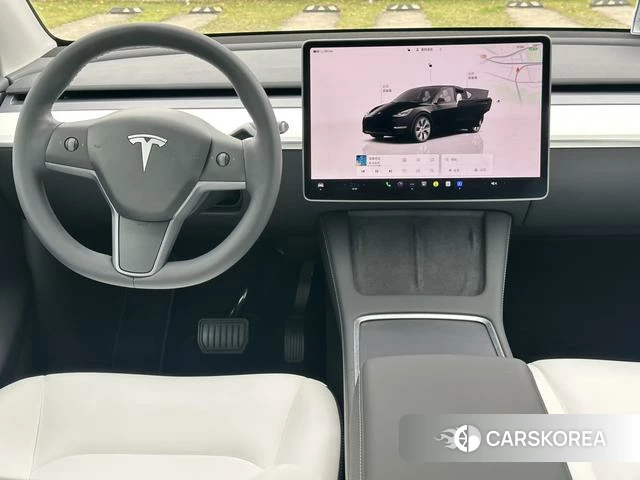 Tesla Model Y 2023 Черный из Китая, фото 5