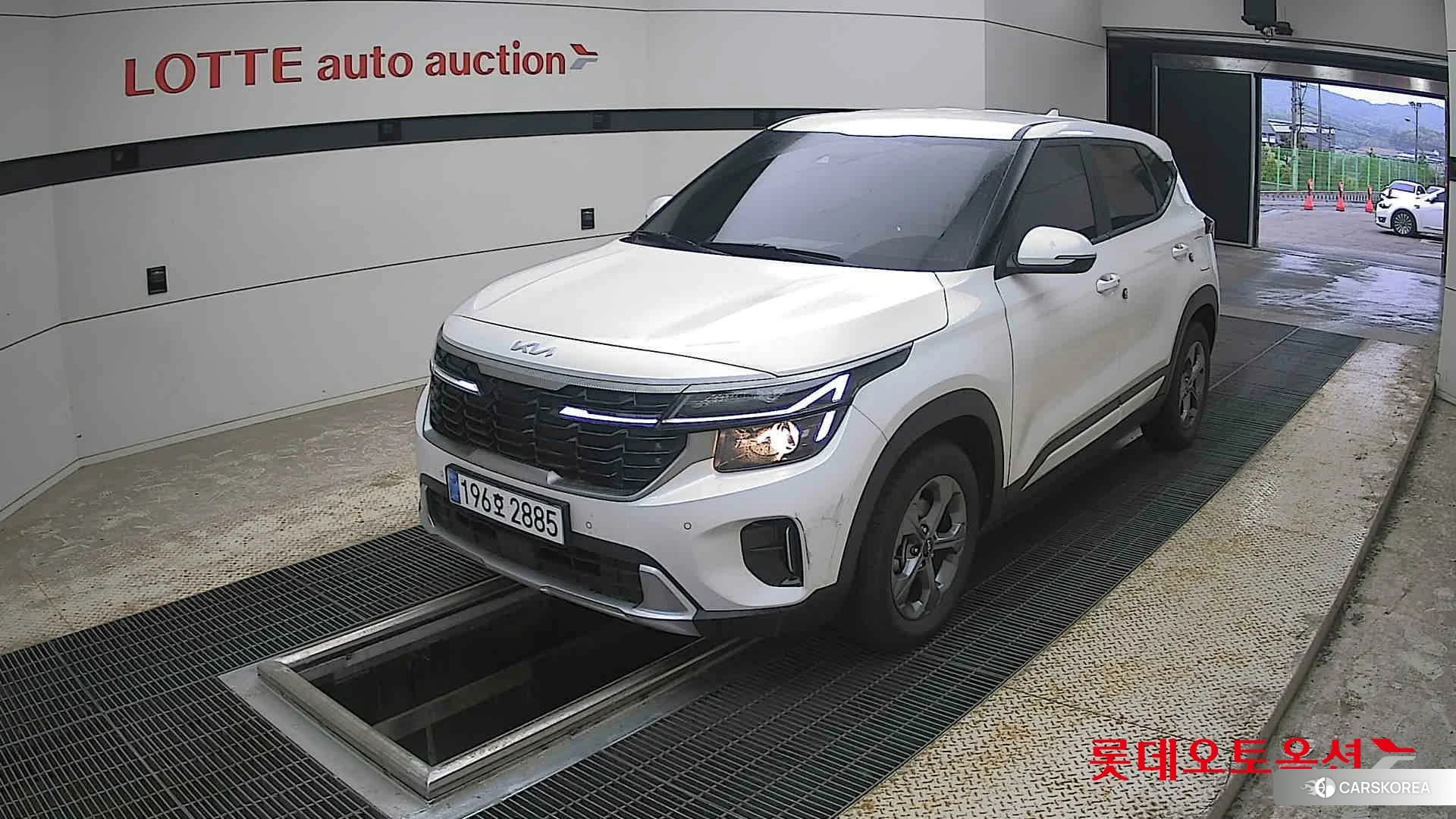 Kia Seltos 2024 Белый из Кореи, фото 5