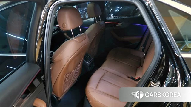 Audi A4 (B9) 2023 Черный из Кореи, фото 5