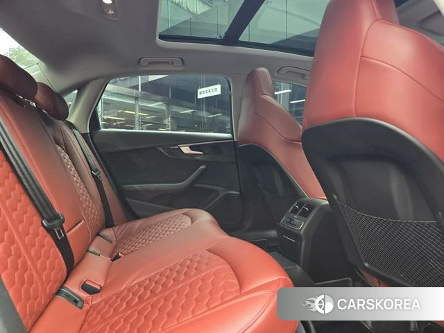 Audi A4L 2021 Темно-серый из Китая, фото 5