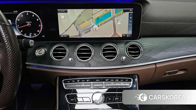 Mercedes-Benz E-Class W213 2018 Белый из Кореи, фото 5
