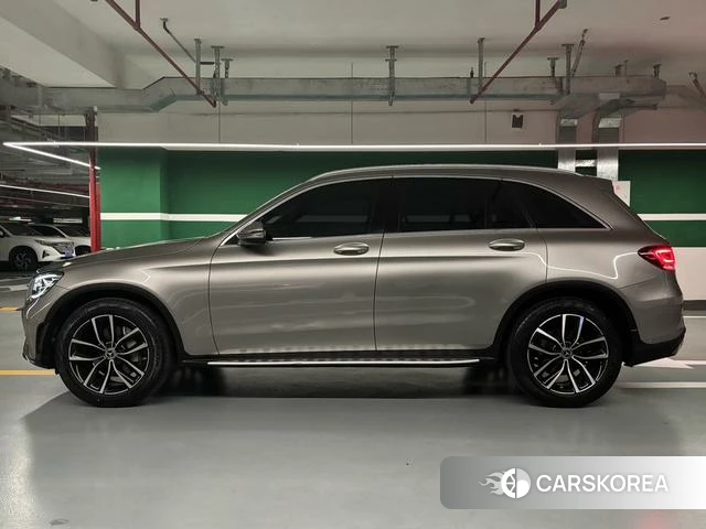 Mercedes-Benz GLC 2021 Шампань из Китая, фото 5